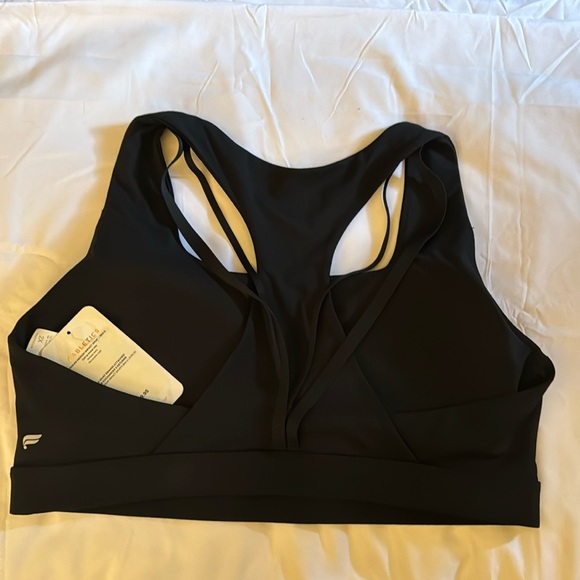 Fabletics Kessler medium impact sports bra II size 2X (18-20) - Picture 2 of 2